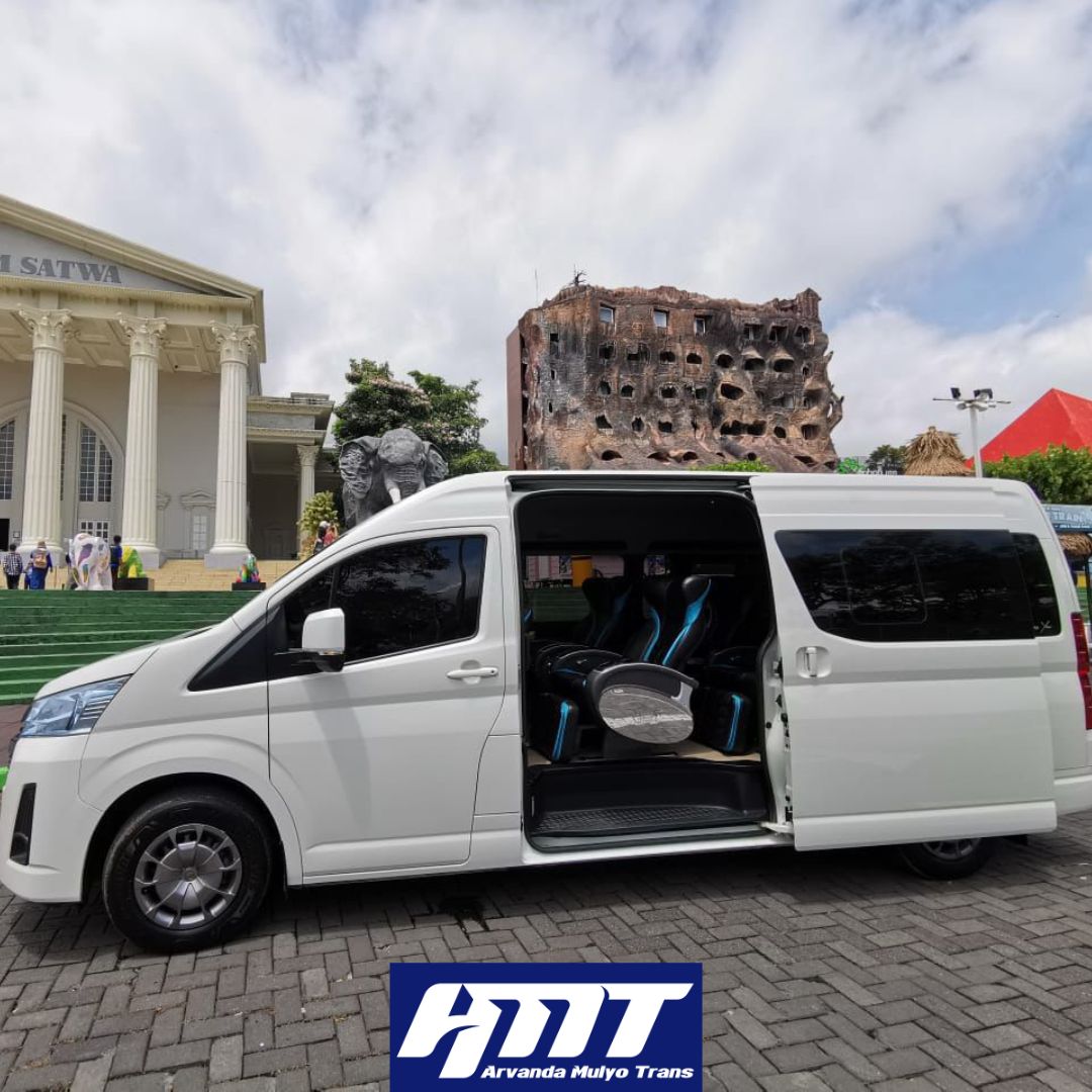 Sewa Hiace Premio Jogja-01